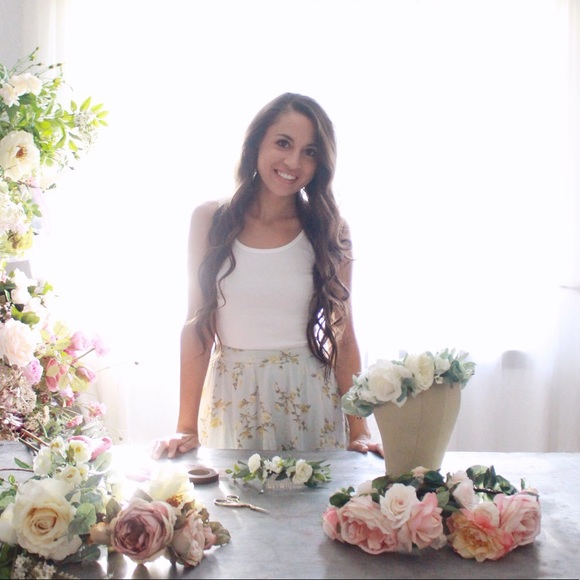 Hi friends! I’m Kayla! - Picture 2 of 3